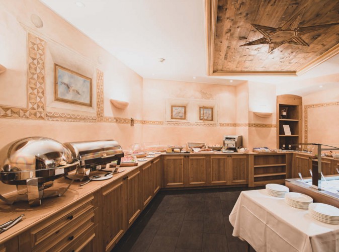 42_Hotel Monopol - Schoene Aussichten Touristik - Restaurant